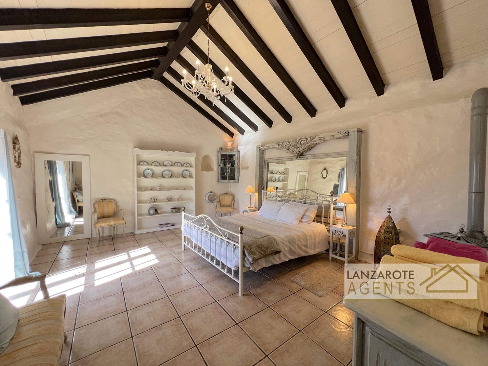 5 slaapkamer Villa te koop in Teguise met zwembad - € 895.000 (Ref: 9451407)