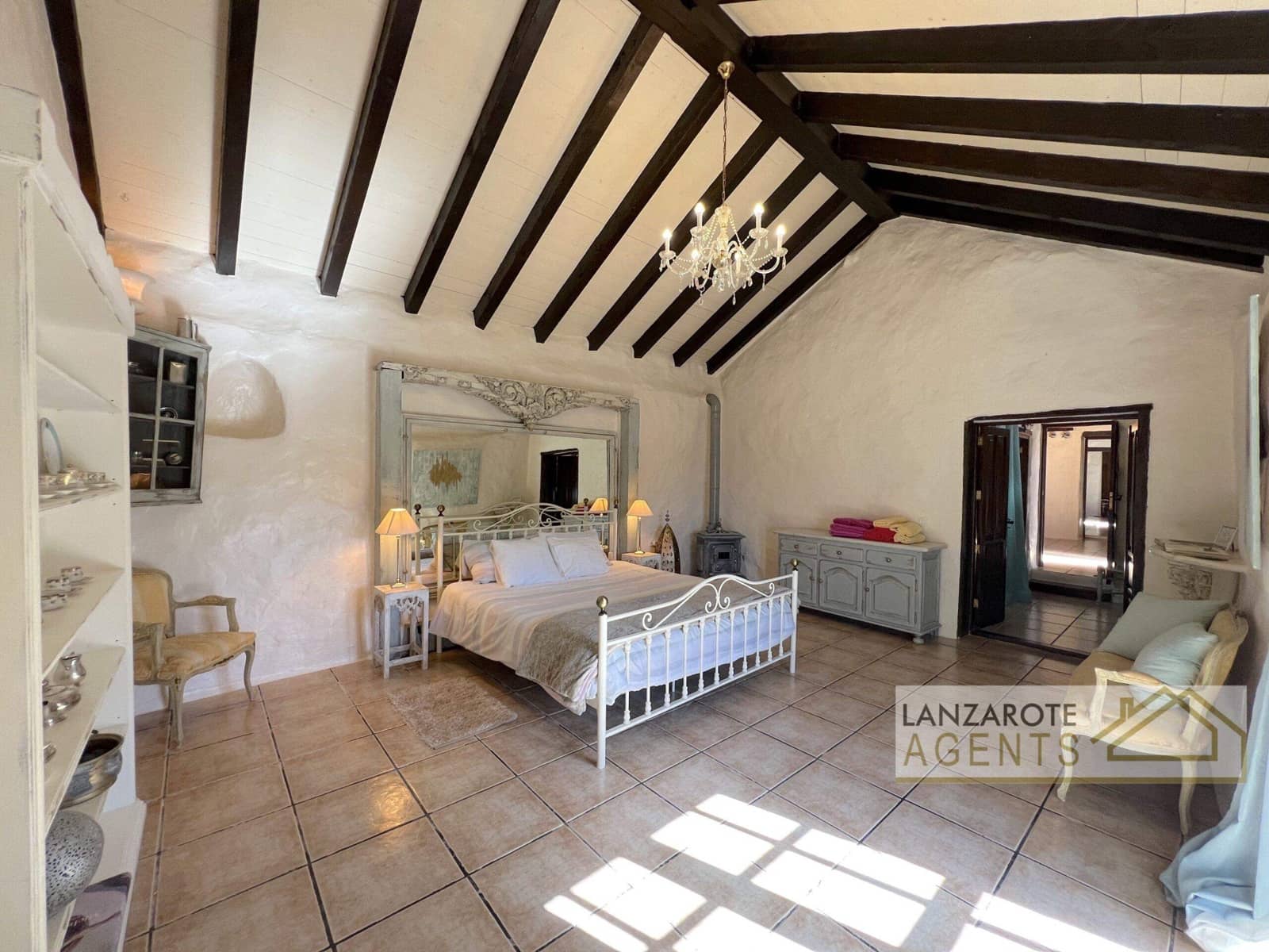 5 slaapkamer Villa te koop in Teguise met zwembad - € 895.000 (Ref: 9451407)