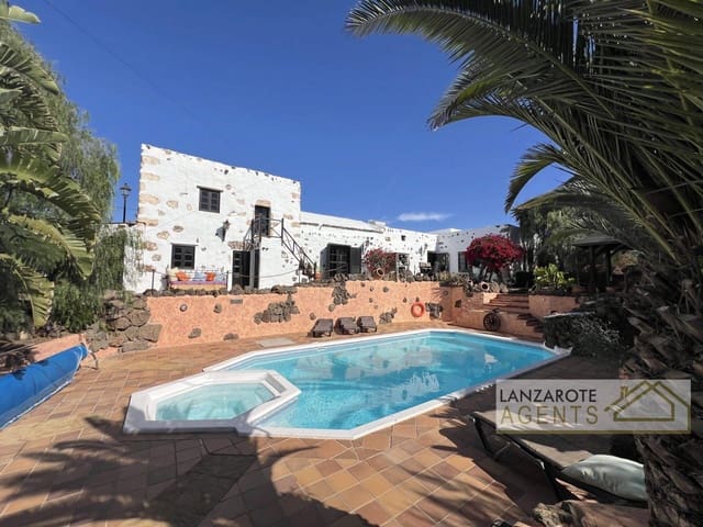 5 camera da letto Villa in vendita in Teguise con piscina - 895.000 € (Rif: 9451407)