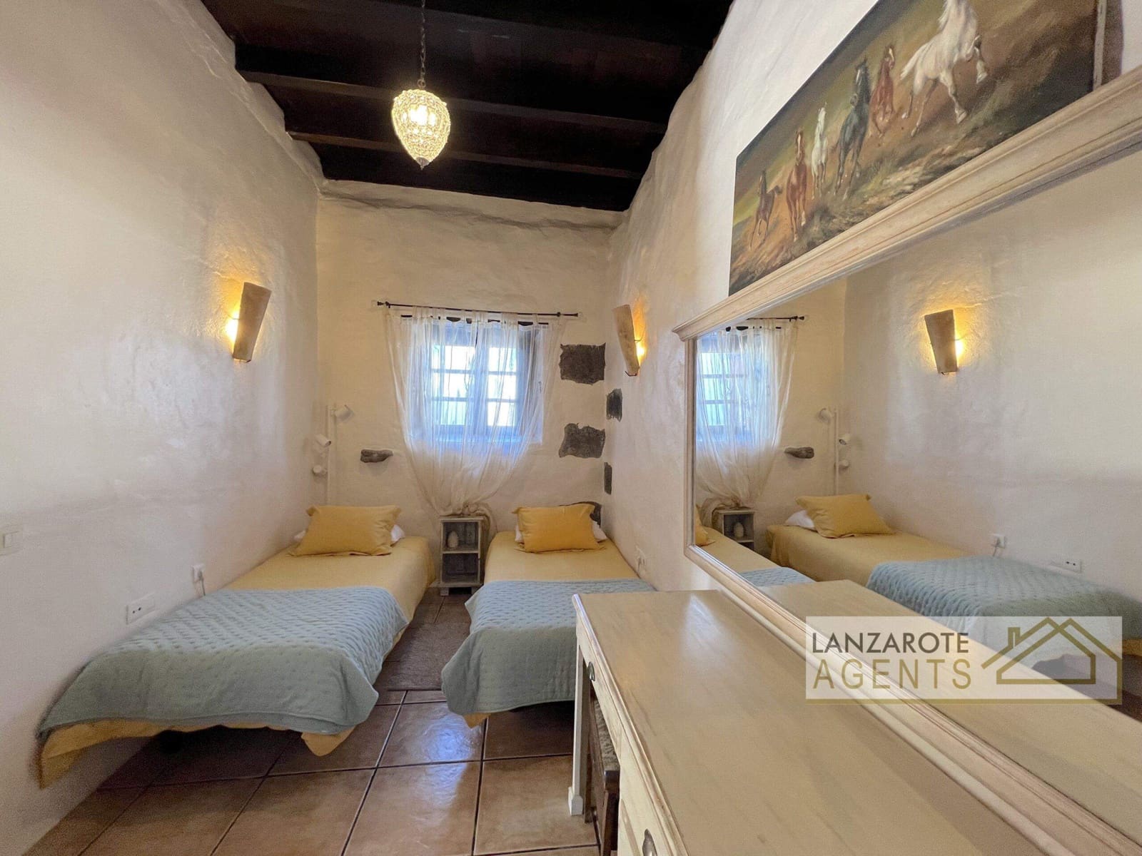 5 slaapkamer Villa te koop in Teguise met zwembad - € 895.000 (Ref: 9451407)