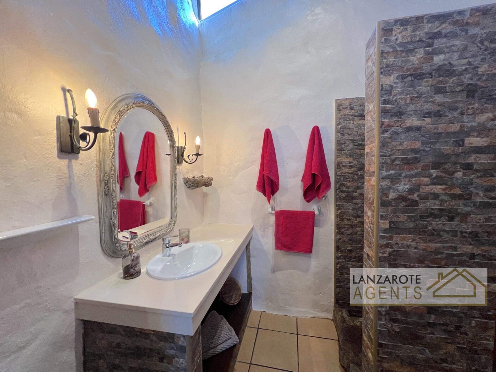 5 slaapkamer Villa te koop in Teguise met zwembad - € 895.000 (Ref: 9451407)