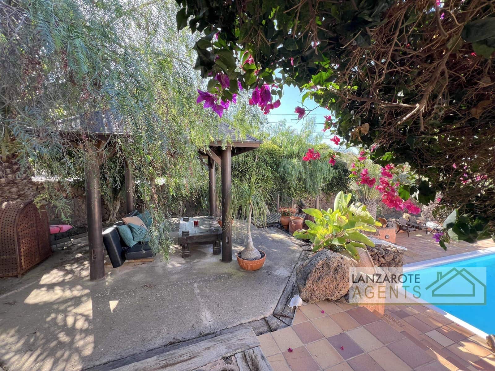 5 slaapkamer Villa te koop in Teguise met zwembad - € 895.000 (Ref: 9451407)