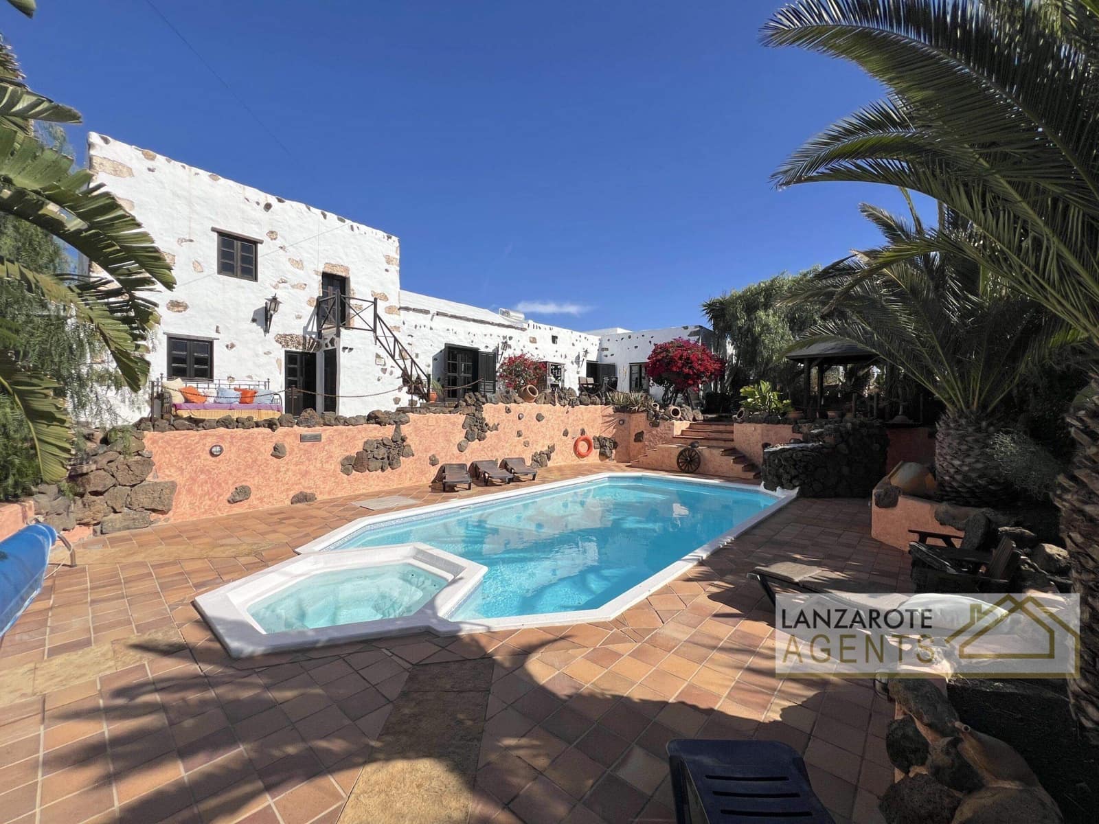 5 slaapkamer Villa te koop in Teguise met zwembad - € 895.000 (Ref: 9451407)