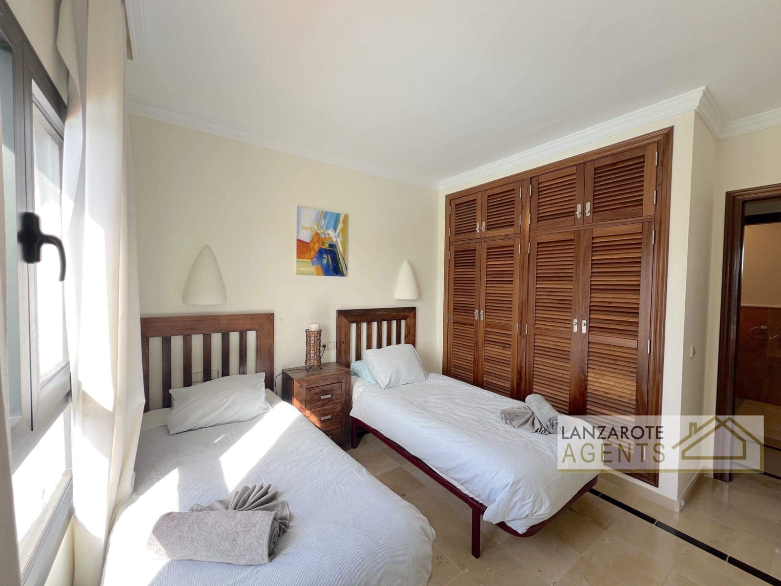 3 bedroom Villa for sale in Playa Blanca with pool - € 475,000 (Ref: 9470730)