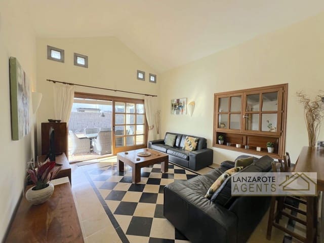 3 sypialnia Willa na sprzedaż w Playa Blanca, Yaiza z basenem - 475 000 € (Ref: 9470730)