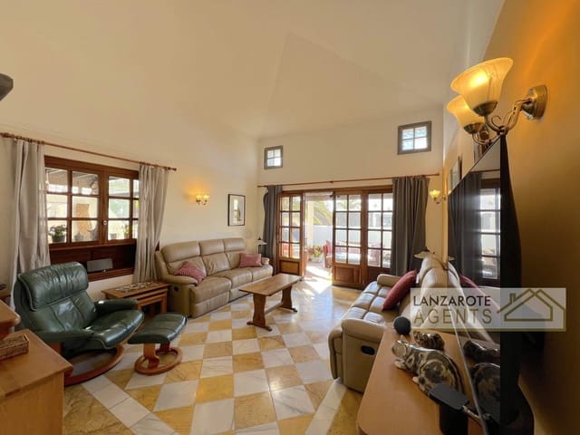 2 sovrum Villa till salu i Playa Blanca, Yaiza - 485 000 € (Ref: 9511184)