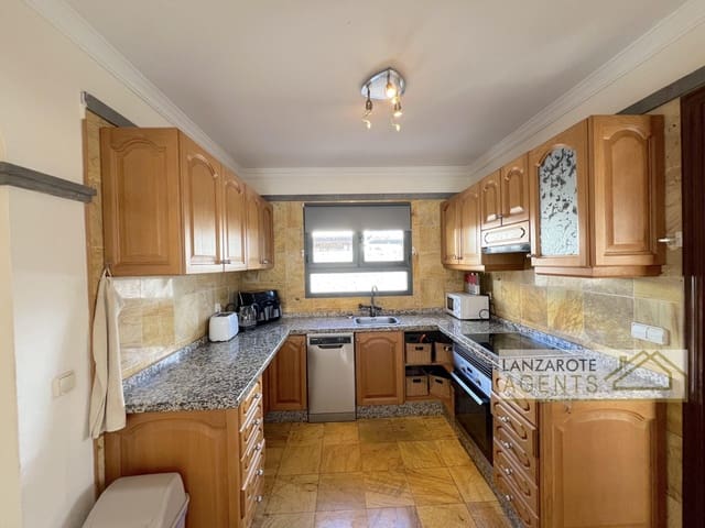 2 camera da letto Villa in vendita in Playa Blanca, Yaiza con piscina - 485.000 € (Rif: 9511184)