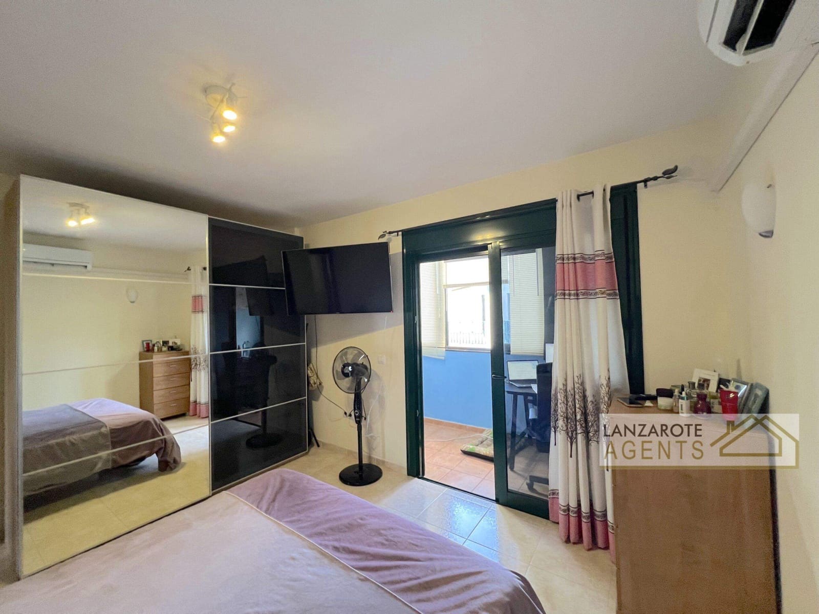 3 sovrum Radhus till salu i Playa Blanca med garage - 270 000 € (Ref: 9511185)