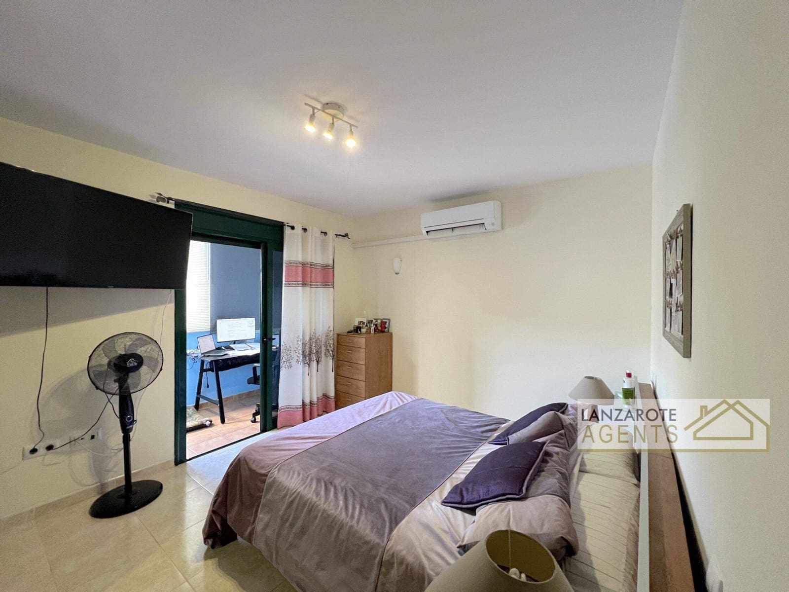 3 sovrum Radhus till salu i Playa Blanca med garage - 270 000 € (Ref: 9511185)