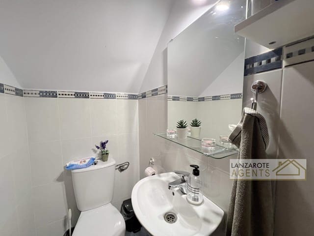 3 sovrum Radhus till salu i Playa Blanca, Yaiza med garage - 270 000 € (Ref: 9511185)