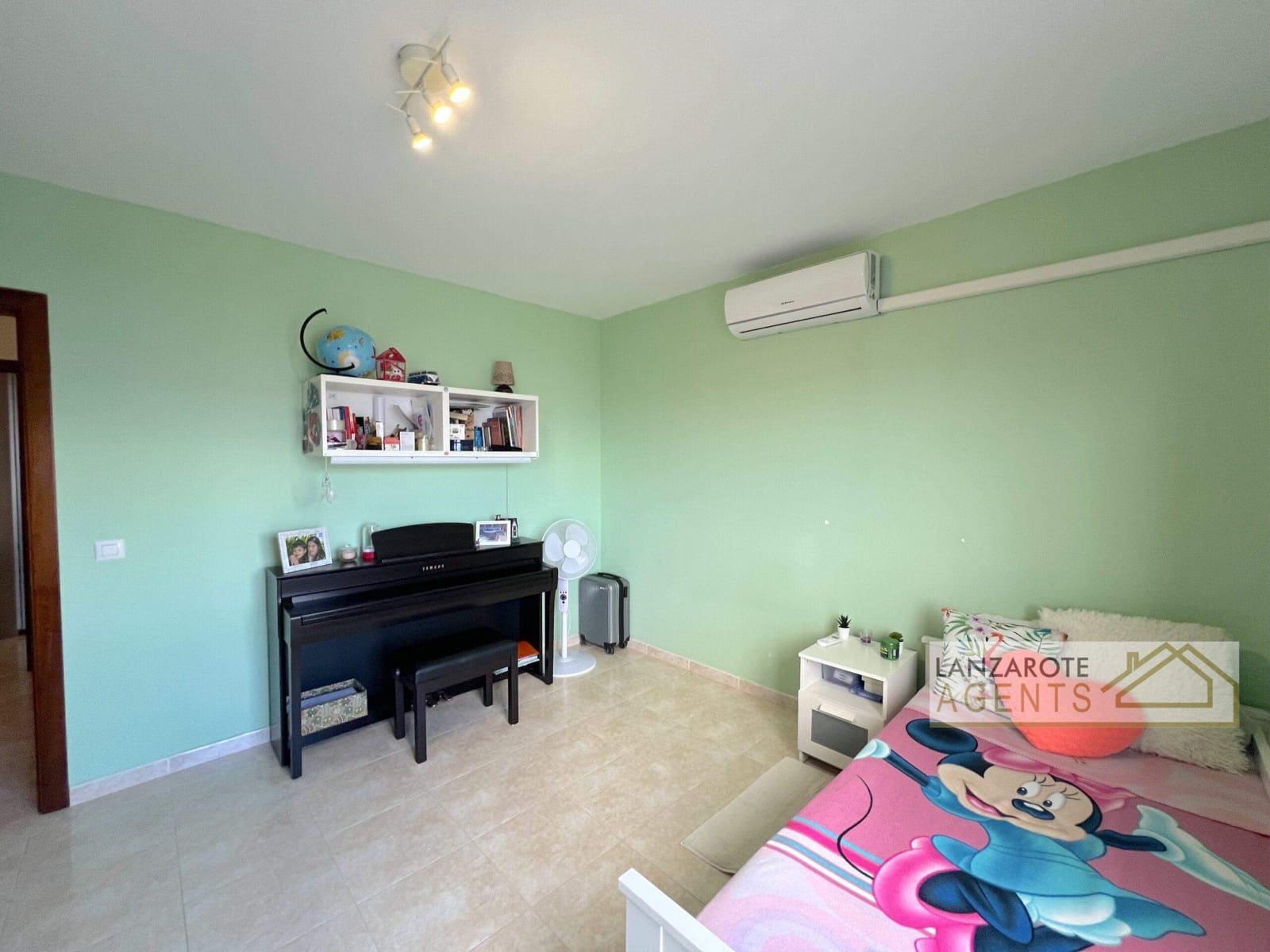 3 sovrum Radhus till salu i Playa Blanca med garage - 270 000 € (Ref: 9511185)