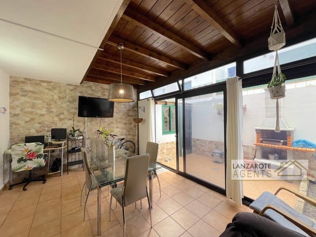 3 sovrum Radhus till salu i Playa Blanca, Yaiza med garage - 270 000 € (Ref: 9511185)