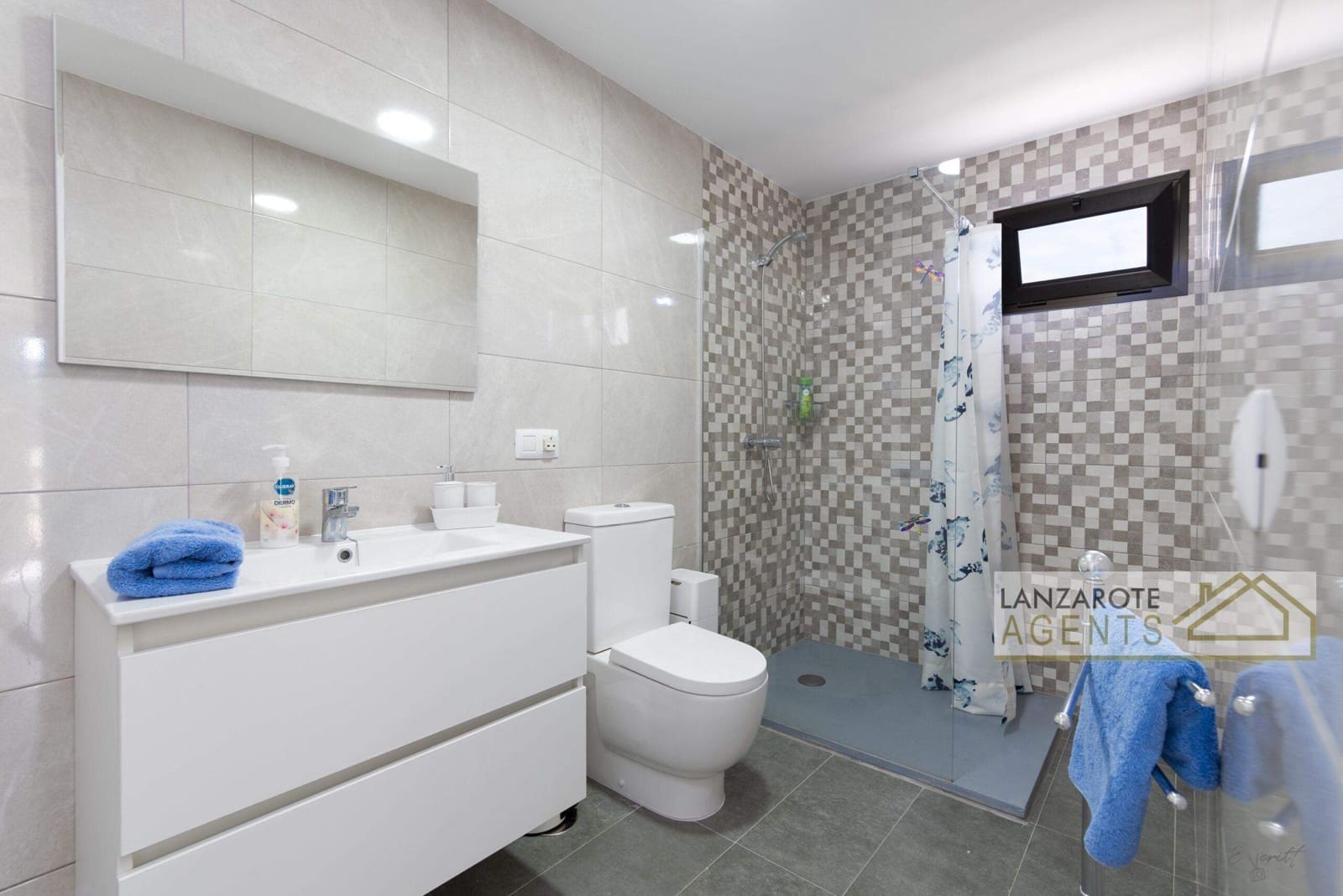 3 bedroom Villa for sale in Playa Blanca - € 485,000 (Ref: 9523369)