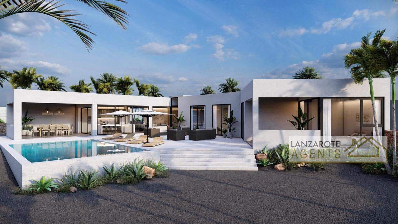 4 soveværelse Villa til salg i Costa Teguise med garage - € 825.000 (Ref: 9588478)