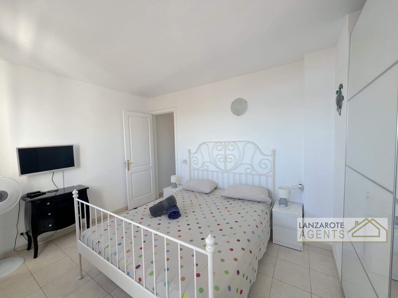 2 slaapkamer Appartement te koop in Playa Blanca - € 269.000 (Ref: 9598206)