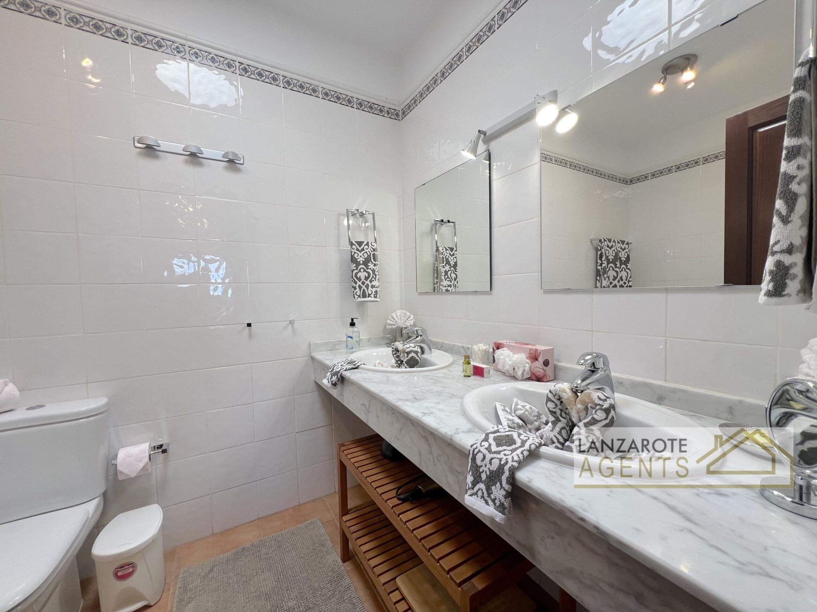 3 makuuhuone Huvila myytävänä paikassa Playa Blanca - 475 000 € (Ref: 9598207)