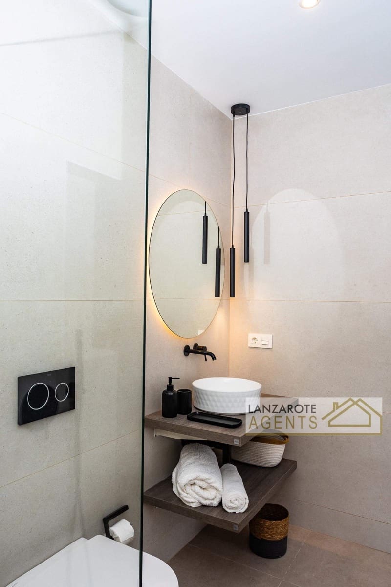 4 makuuhuone Huvila myytävänä paikassa Playa Blanca - 250 000 € (Ref: 9600009)