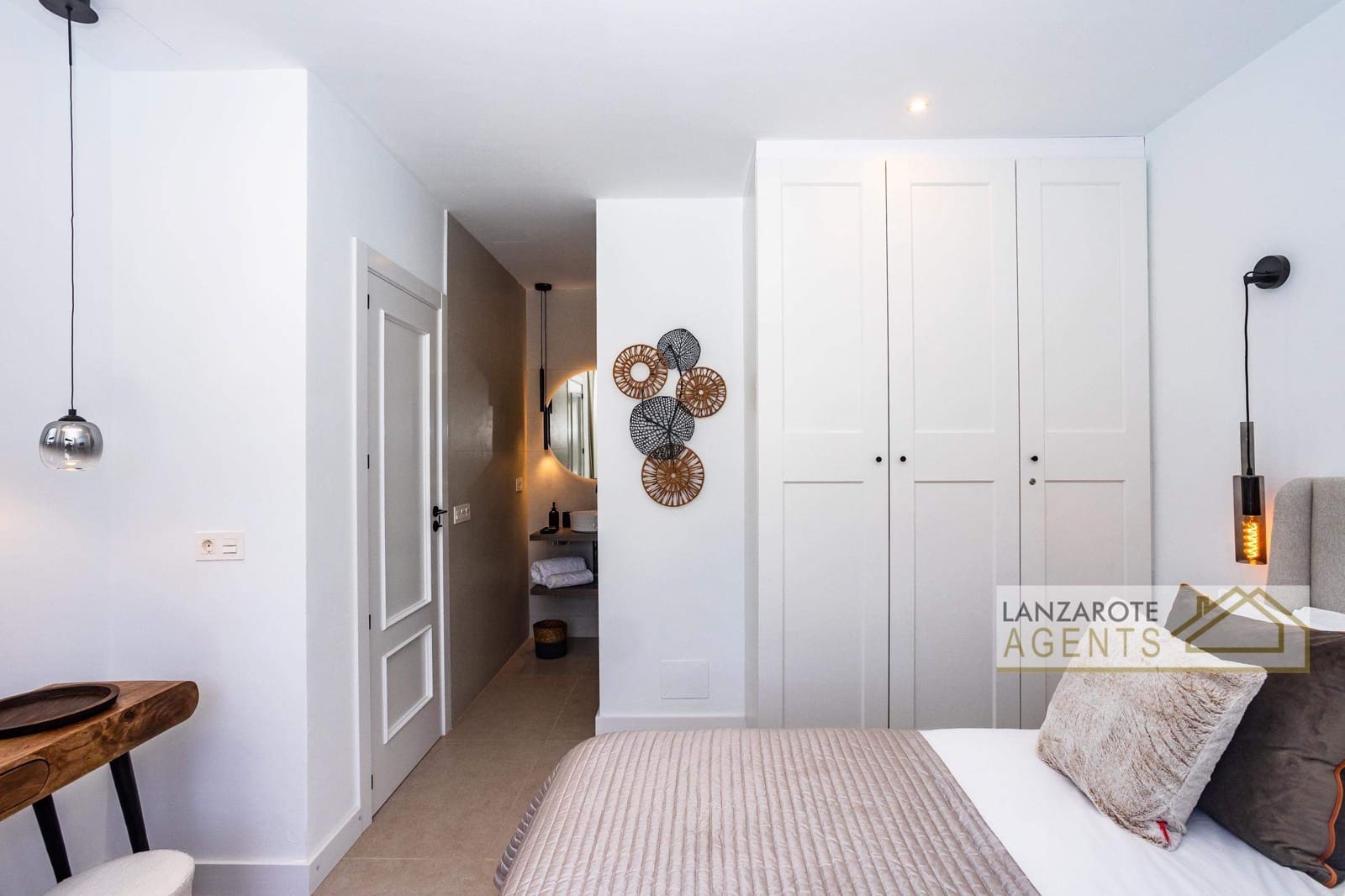 4 makuuhuone Huvila myytävänä paikassa Playa Blanca - 250 000 € (Ref: 9600009)