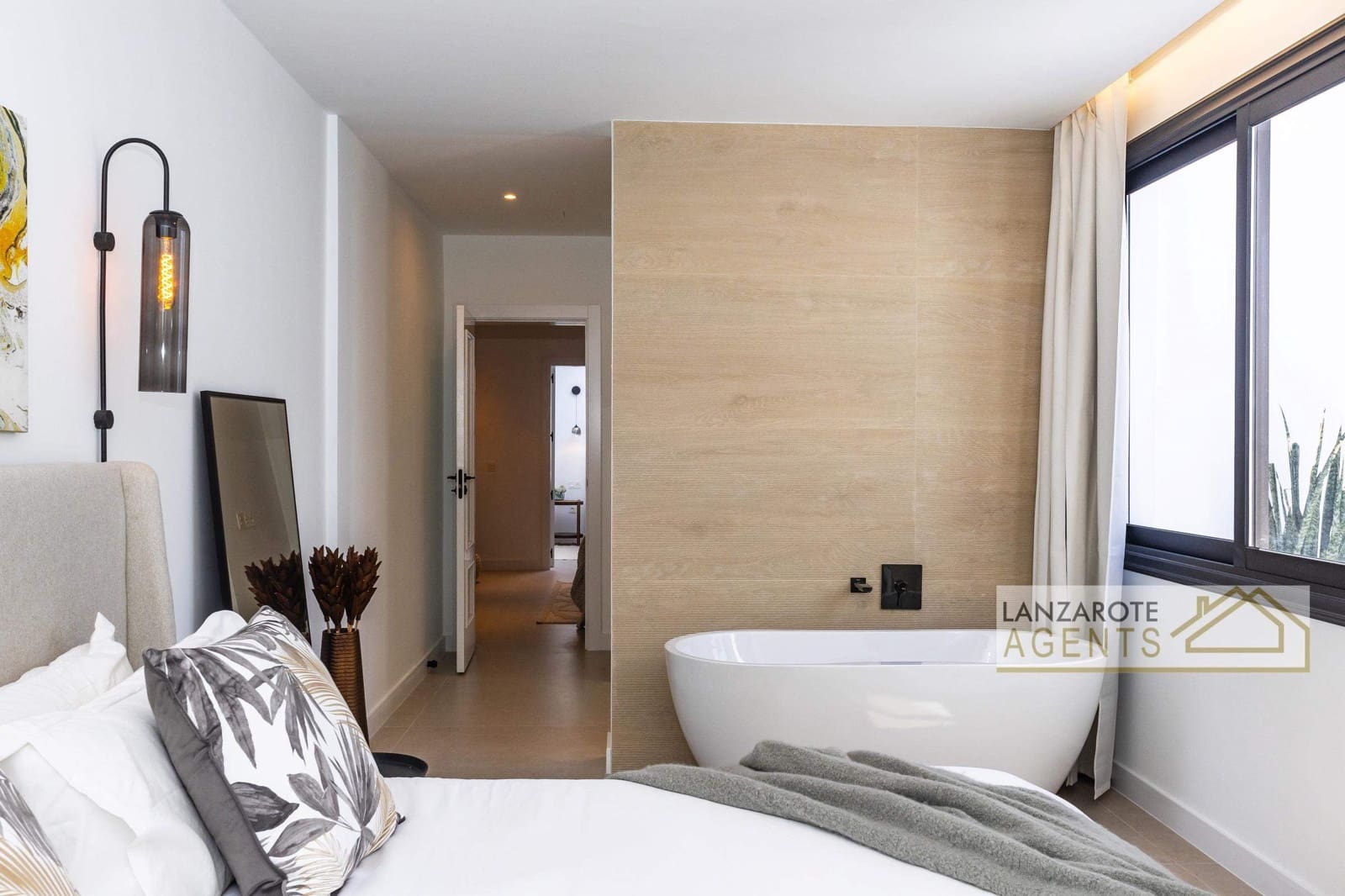 4 makuuhuone Huvila myytävänä paikassa Playa Blanca - 250 000 € (Ref: 9600009)