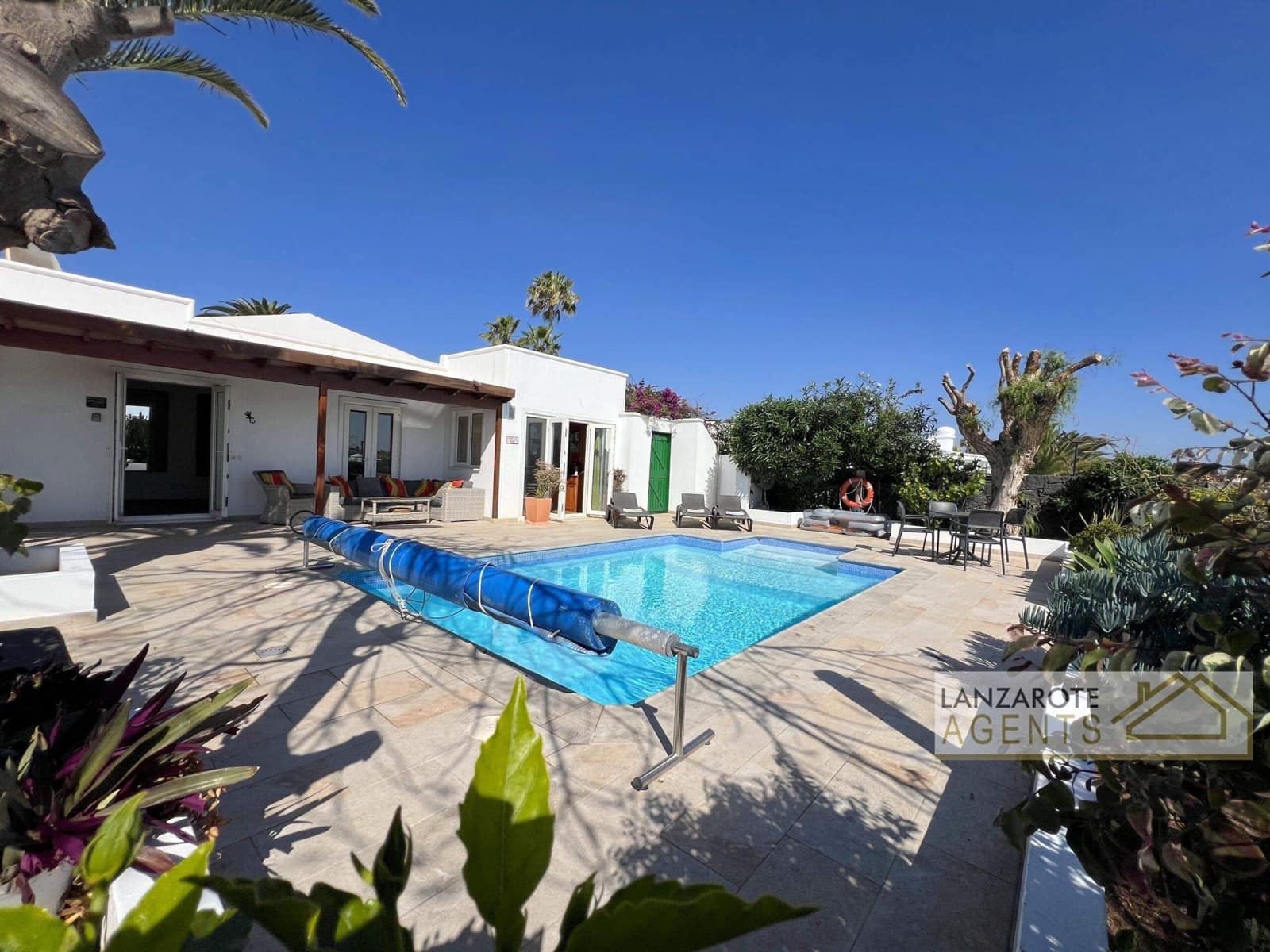 4 bedroom Villa for sale in Playa Blanca - € 545,000 (Ref: 9610211)