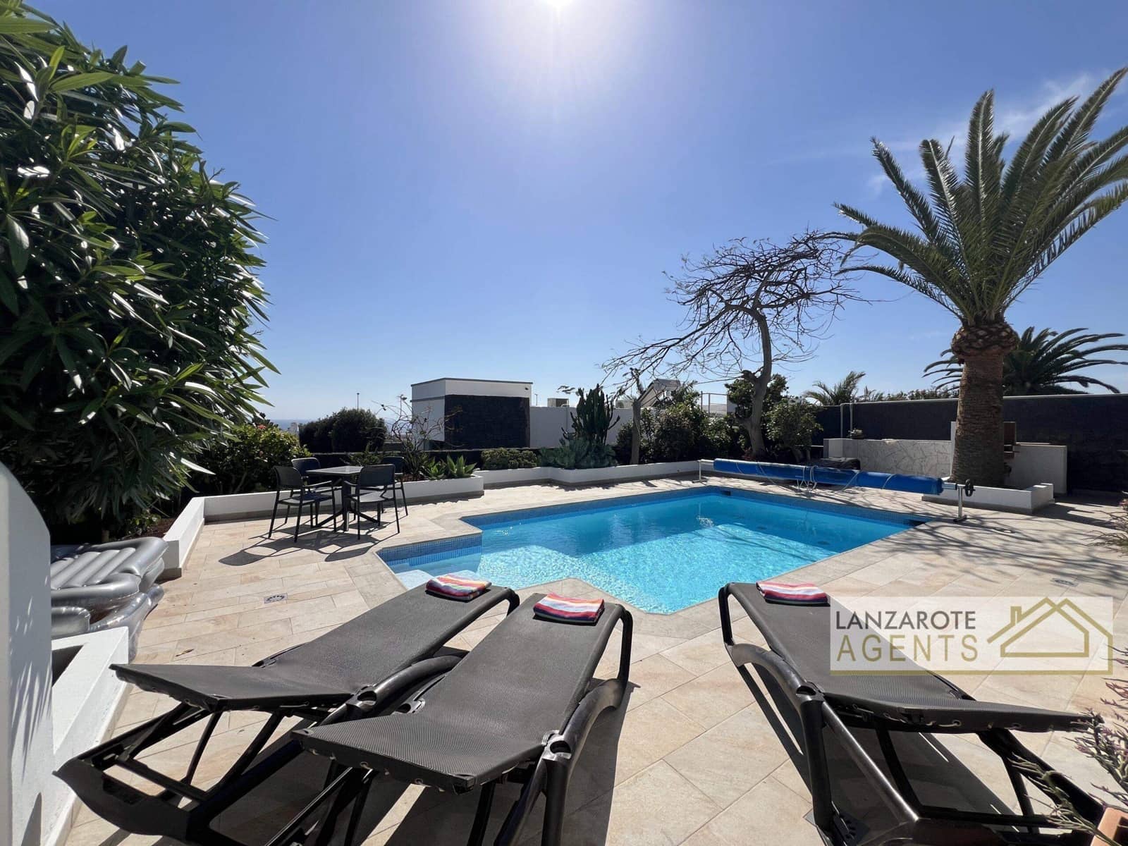 4 bedroom Villa for sale in Playa Blanca - € 545,000 (Ref: 9610211)