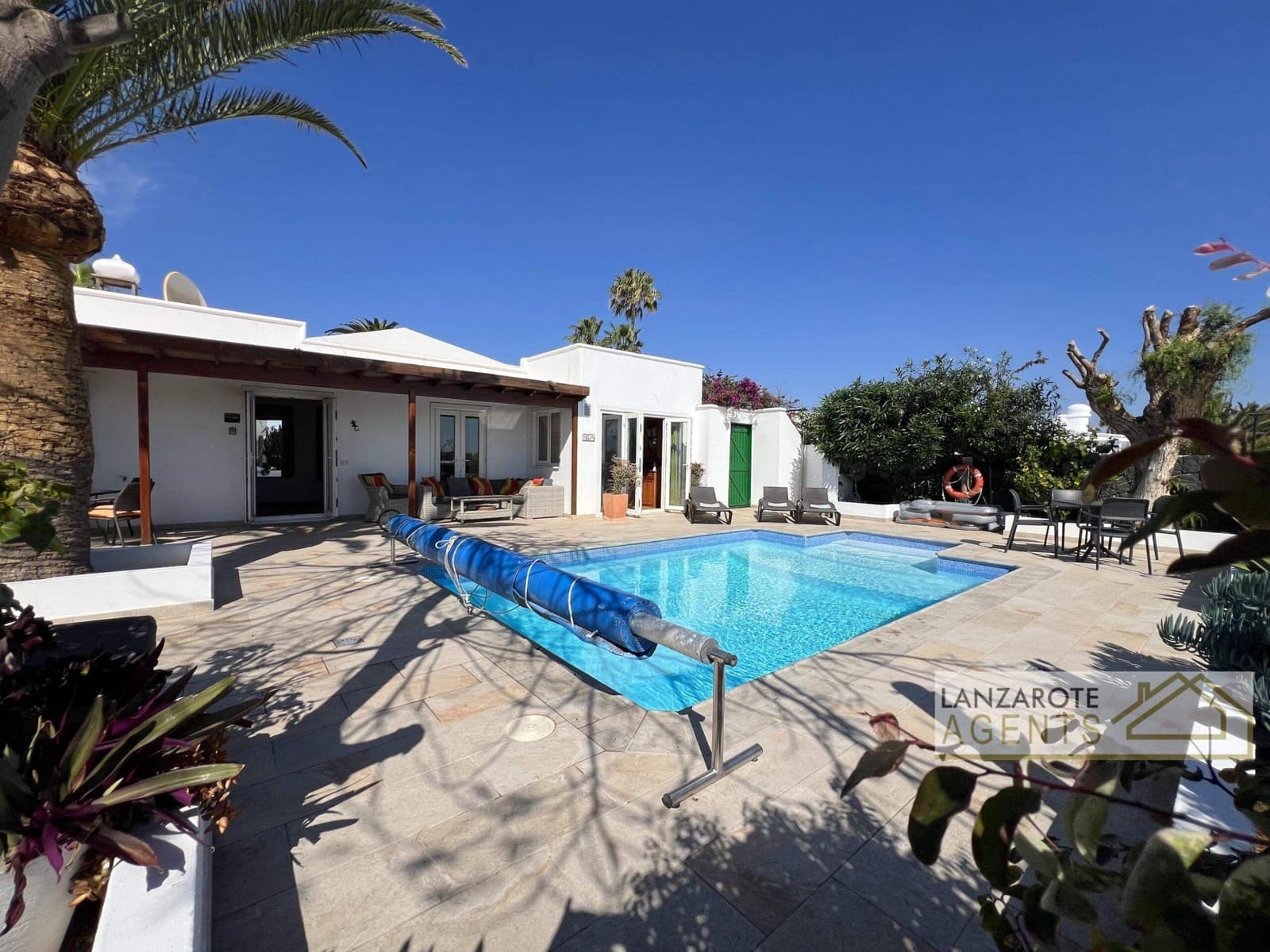 4 bedroom Villa for sale in Playa Blanca - € 545,000 (Ref: 9610211)