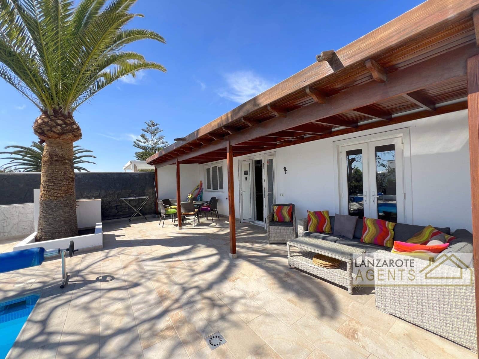 4 bedroom Villa for sale in Playa Blanca - € 545,000 (Ref: 9610211)