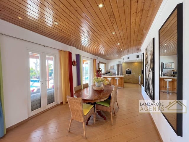 4 chambre Villa/Maison à vendre à Playa Blanca, Yaiza - 545 000 € (Ref: 9610211)