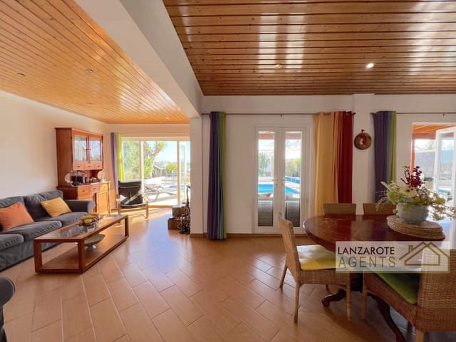 4 chambre Villa/Maison à vendre à Playa Blanca, Yaiza - 545 000 € (Ref: 9610211)