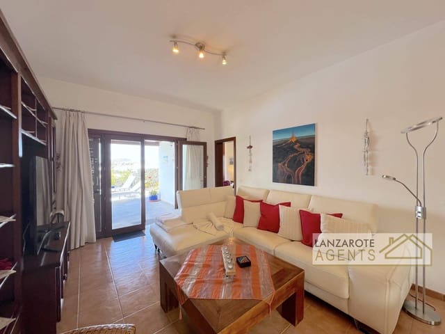3 sovrum Villa till salu i Playa Blanca, Yaiza med pool - 450 000 € (Ref: 9610212)