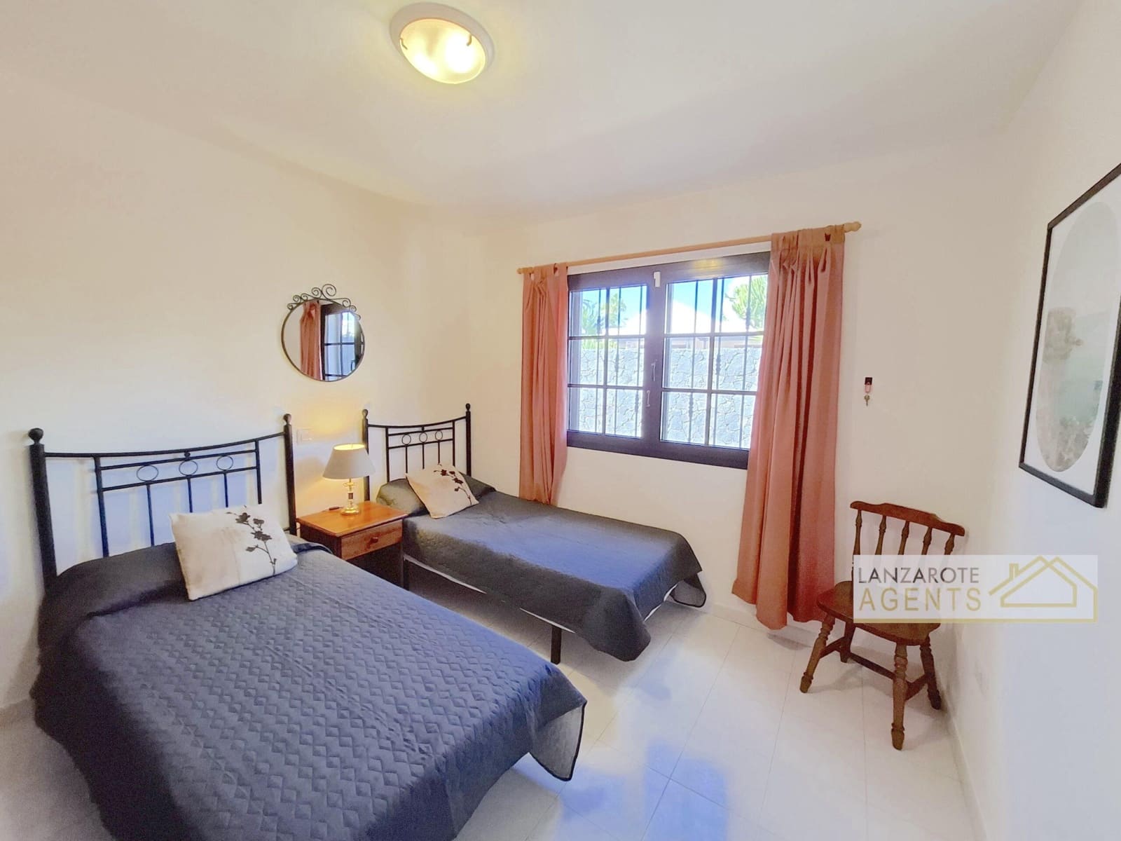3 bedroom Villa for sale in Playa Blanca with pool - € 449,000 (Ref: 9627997)