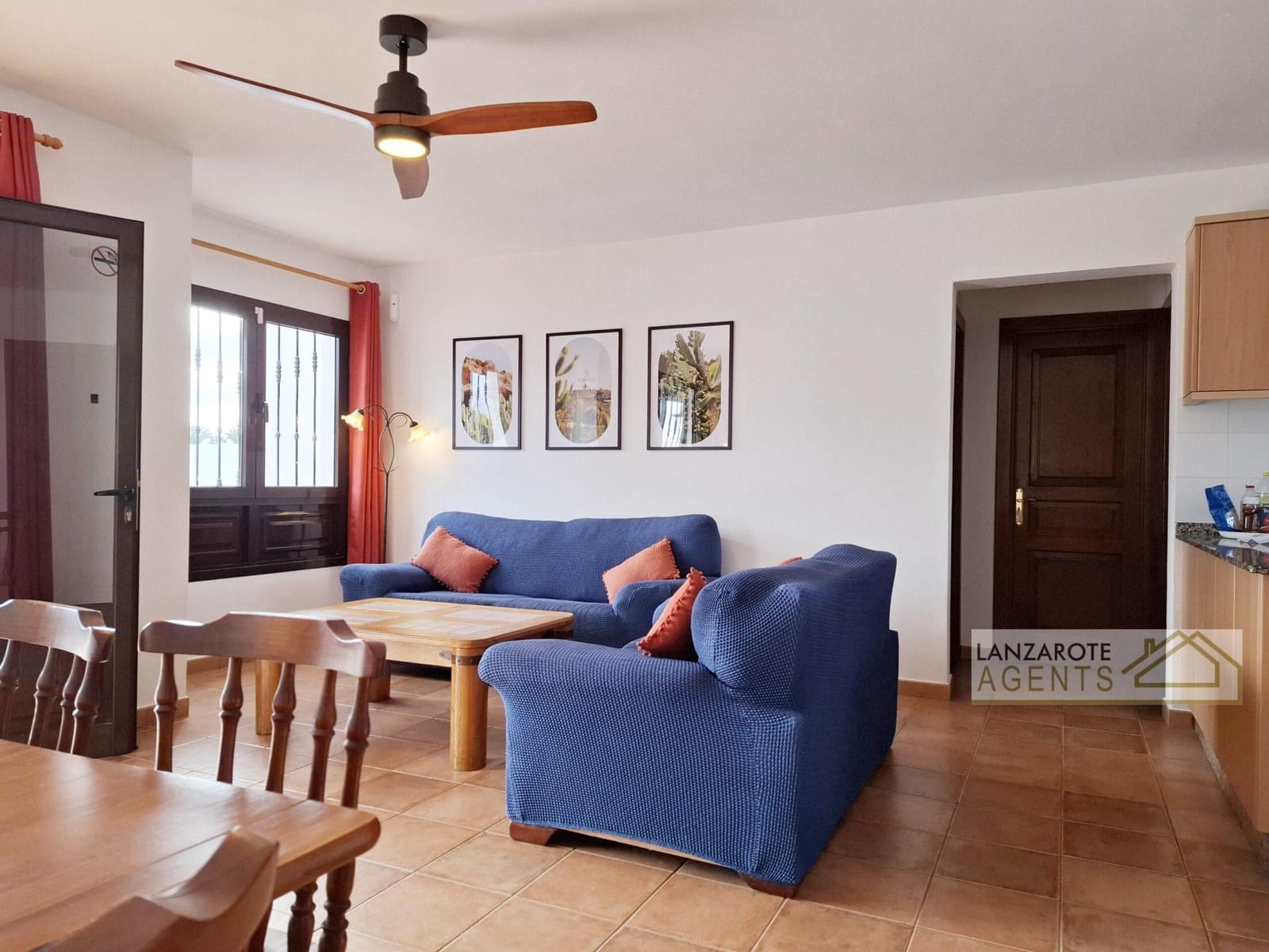 3 bedroom Villa for sale in Playa Blanca with pool - € 449,000 (Ref: 9627997)