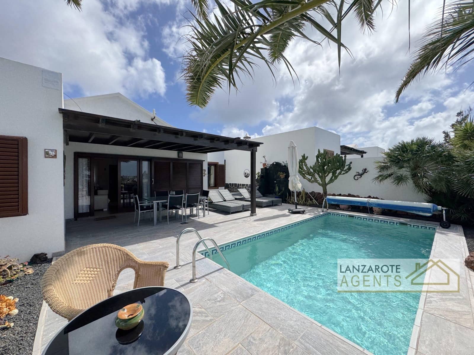 3 soveværelse Villa til salg i Playa Blanca med swimmingpool - € 499.000 (Ref: 9652395)