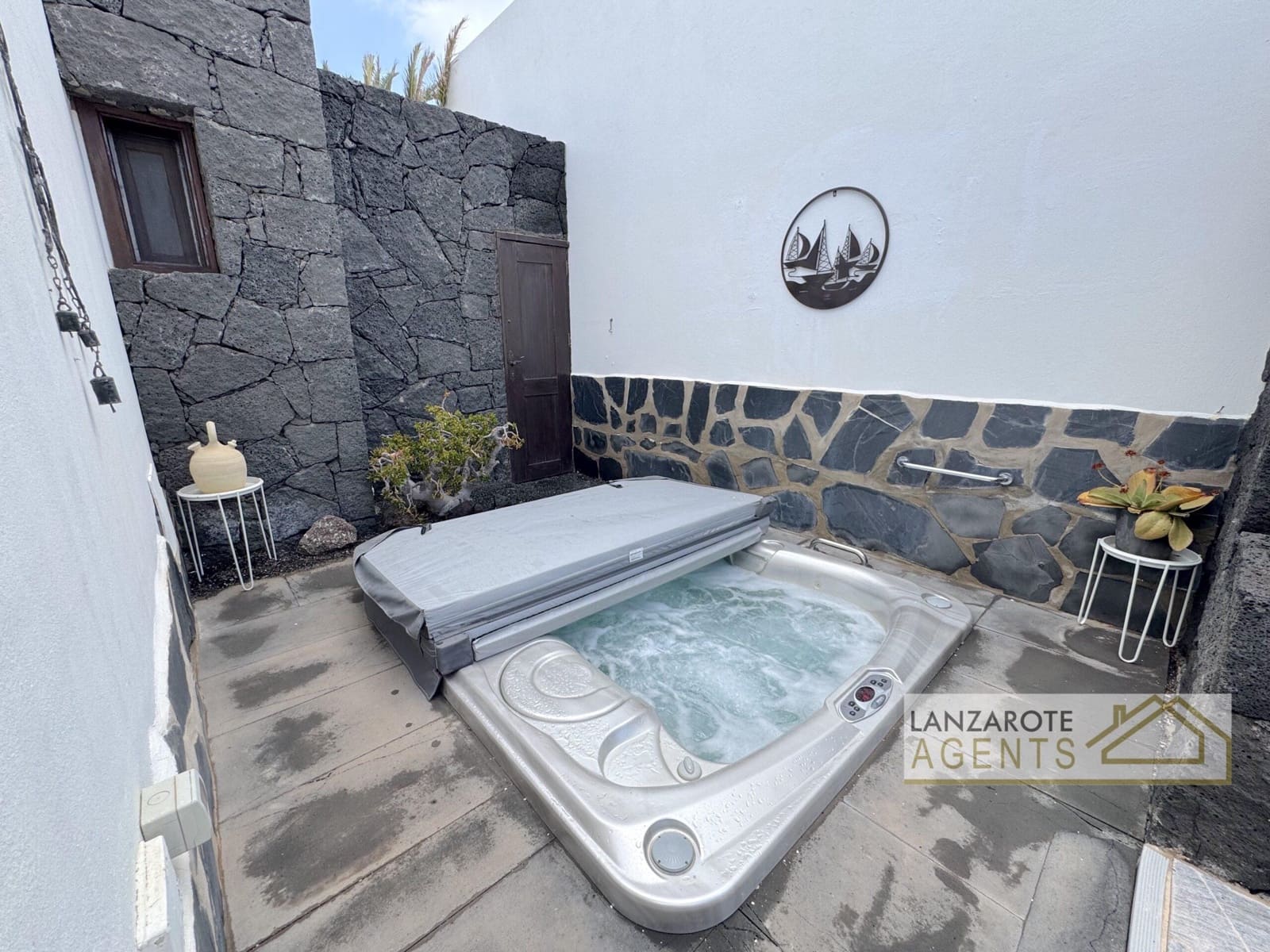 3 soveværelse Villa til salg i Playa Blanca med swimmingpool - € 499.000 (Ref: 9652395)
