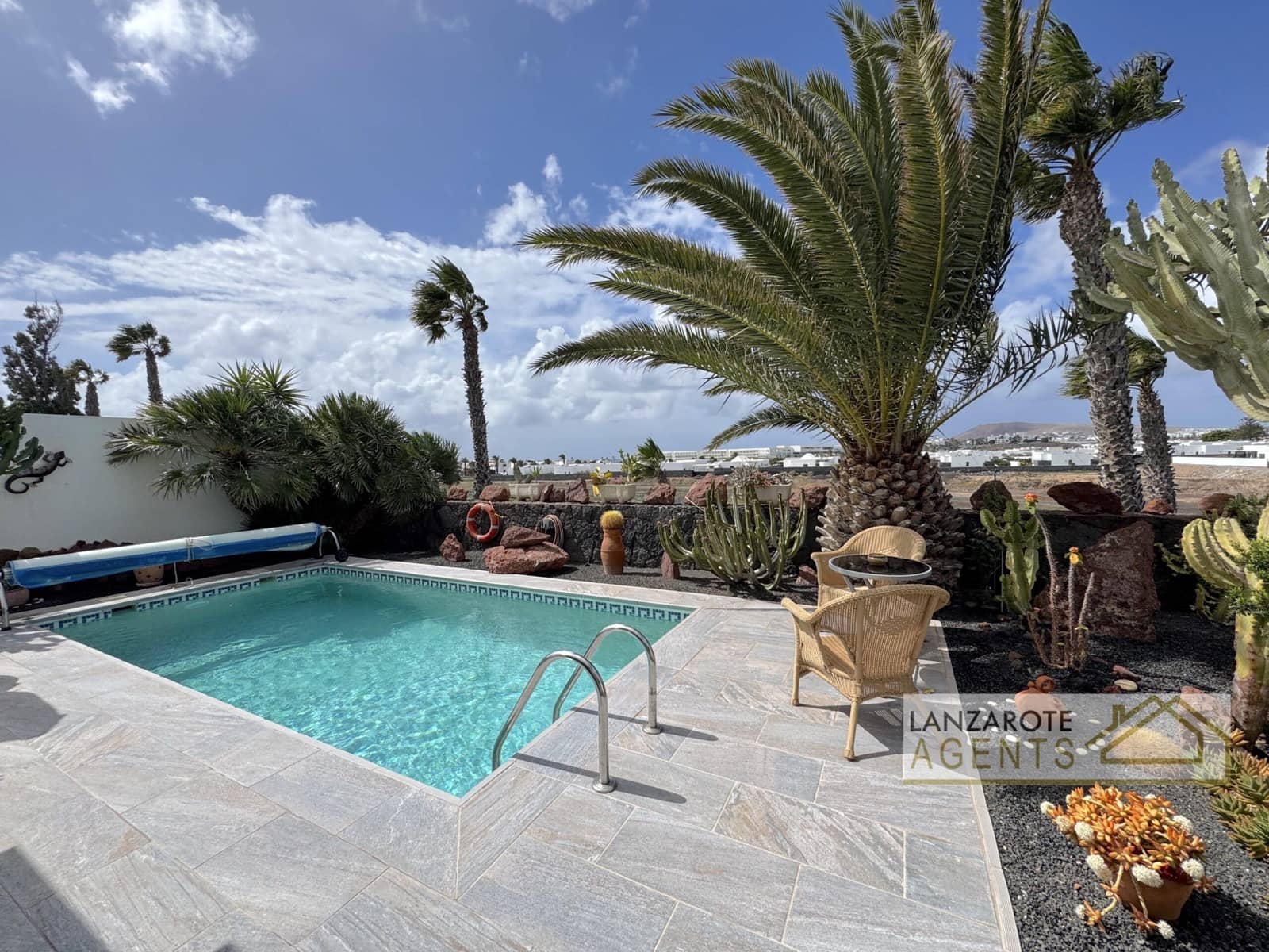 3 soveværelse Villa til salg i Playa Blanca med swimmingpool - € 499.000 (Ref: 9652395)