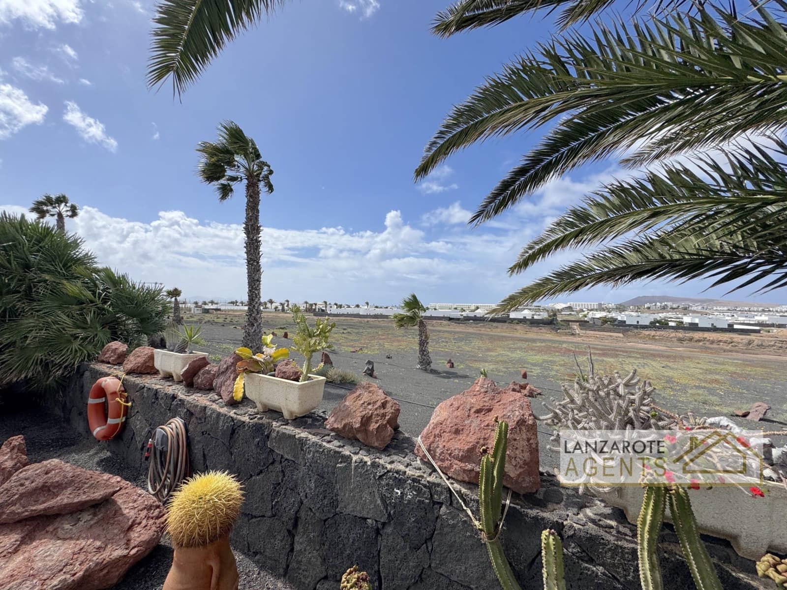 3 soveværelse Villa til salg i Playa Blanca med swimmingpool - € 499.000 (Ref: 9652395)