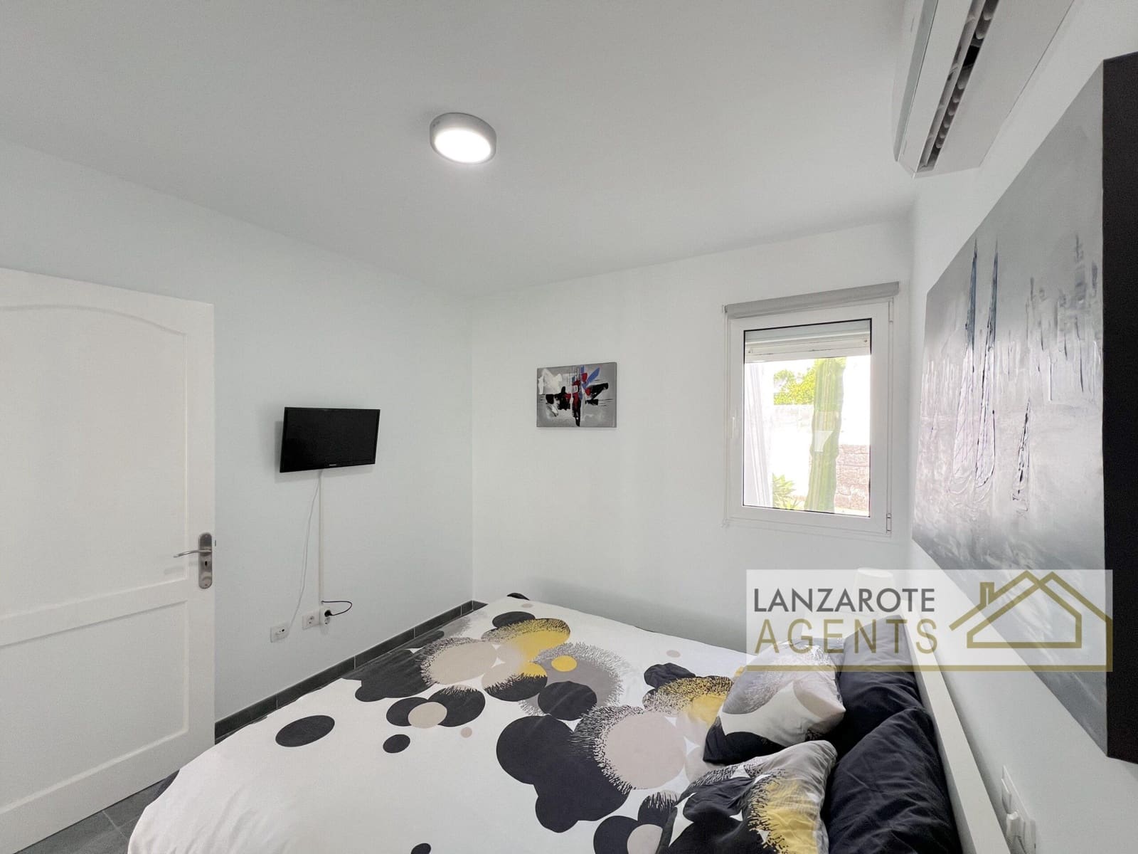 2 bedroom Bungalow for sale in Playa Blanca with pool - € 220,000 (Ref: 9656493)