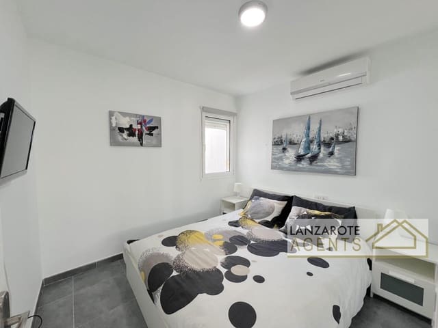 2 slaapkamer Bungalow te koop in Playa Blanca, Yaiza met zwembad - € 220.000 (Ref: 9656493)