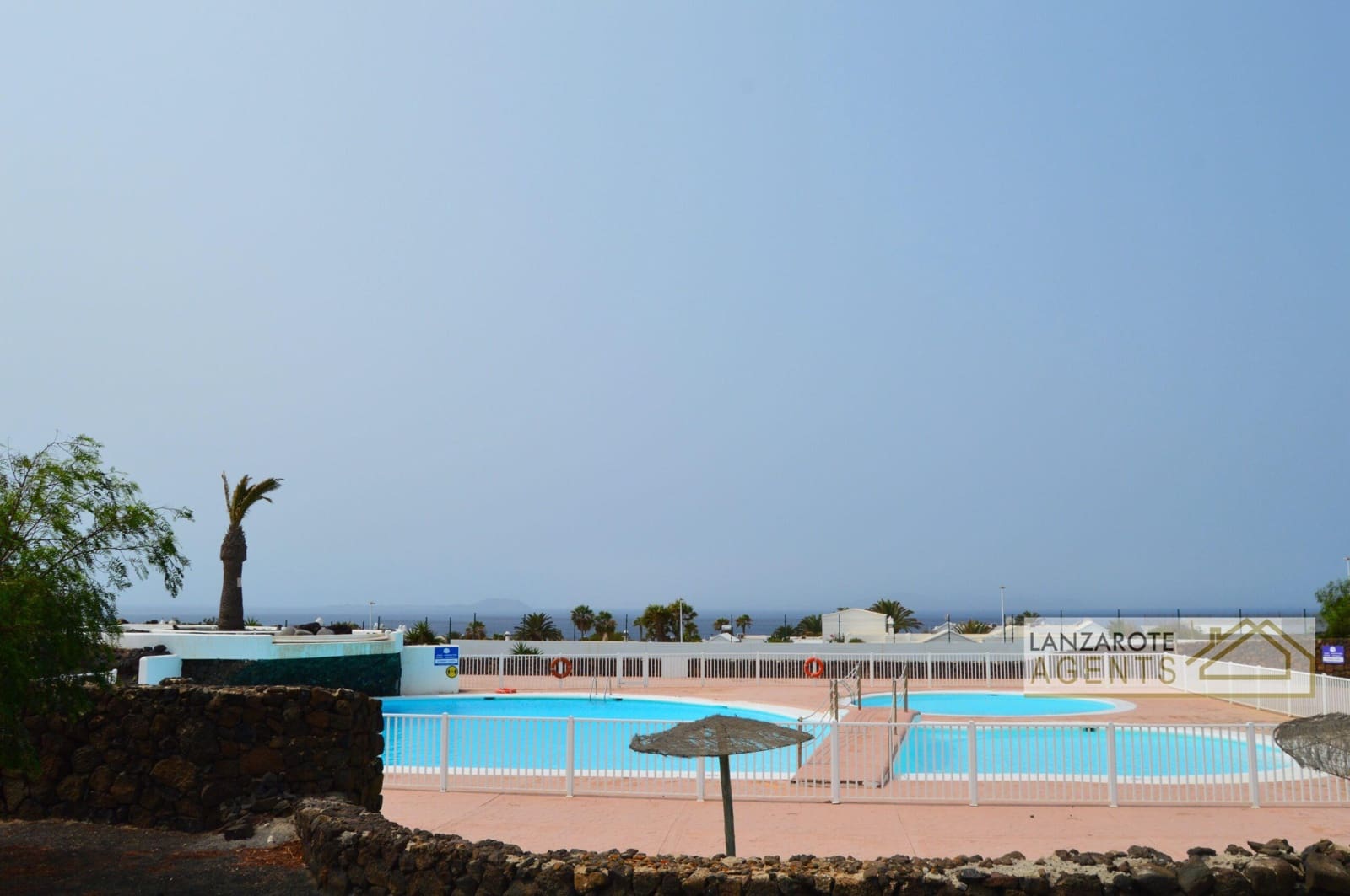 2 bedroom Bungalow for sale in Playa Blanca with pool - € 220,000 (Ref: 9656493)