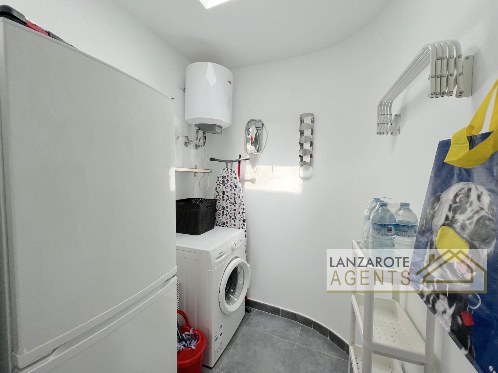 2 bedroom Bungalow for sale in Playa Blanca with pool - € 220,000 (Ref: 9656493)