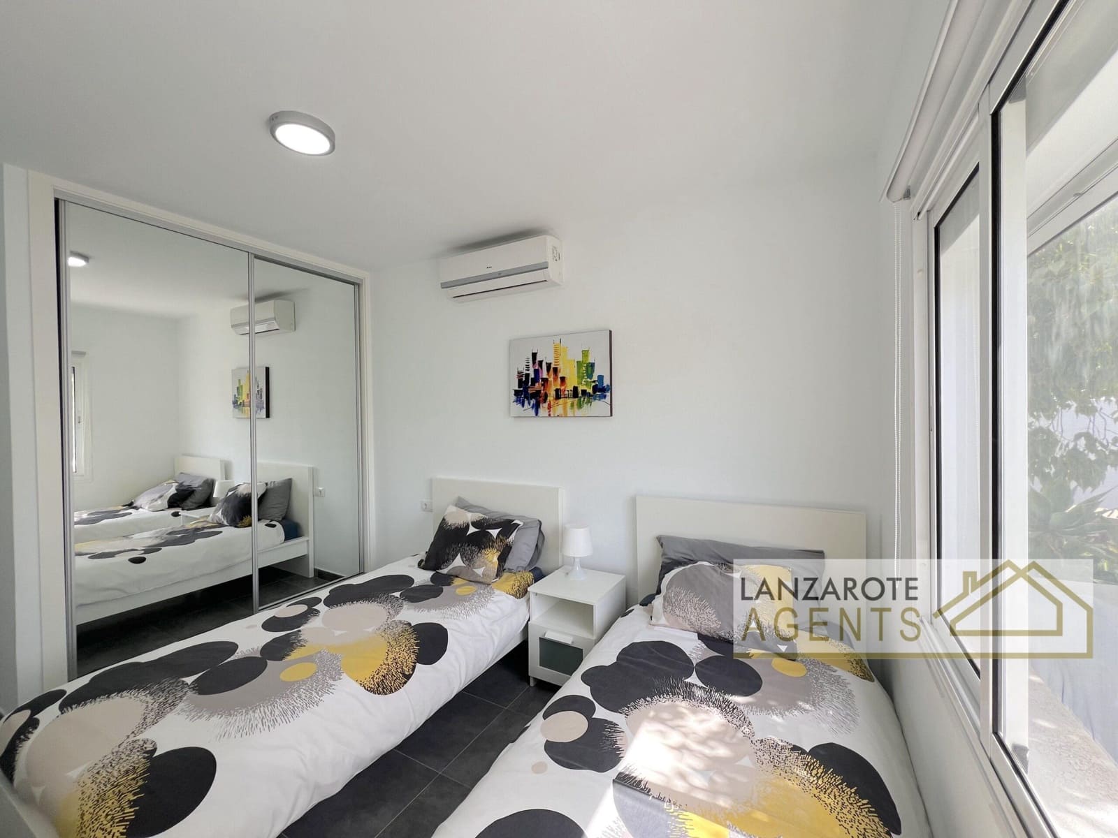 2 bedroom Bungalow for sale in Playa Blanca with pool - € 220,000 (Ref: 9656493)