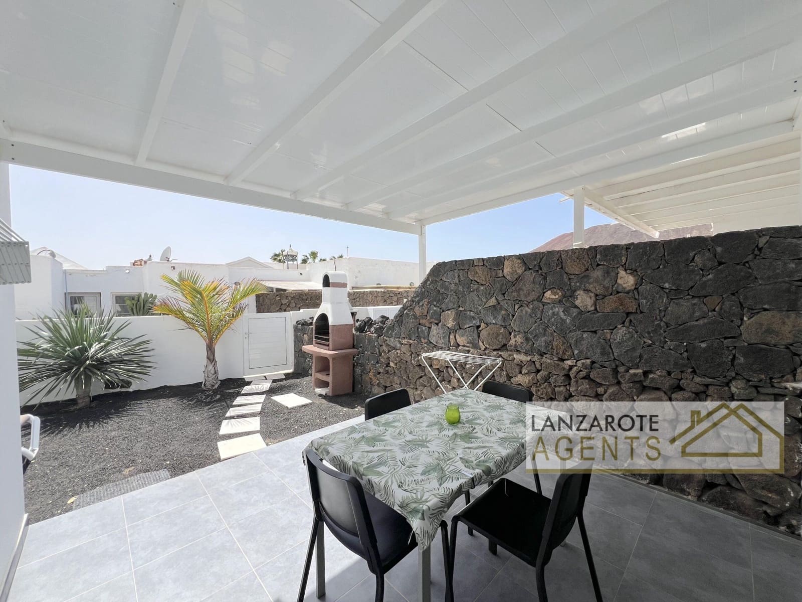 2 bedroom Bungalow for sale in Playa Blanca with pool - € 220,000 (Ref: 9656493)