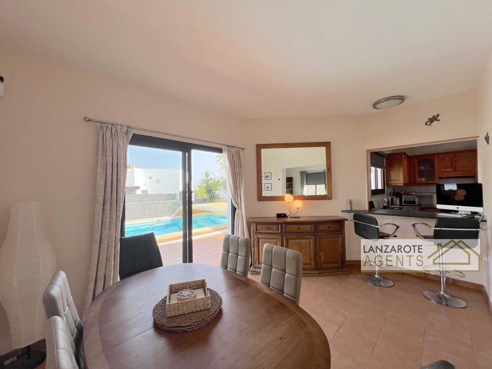 3 sypialnia Willa na sprzedaż w Playa Blanca z garażem - 544 995 € (Ref: 9691448)