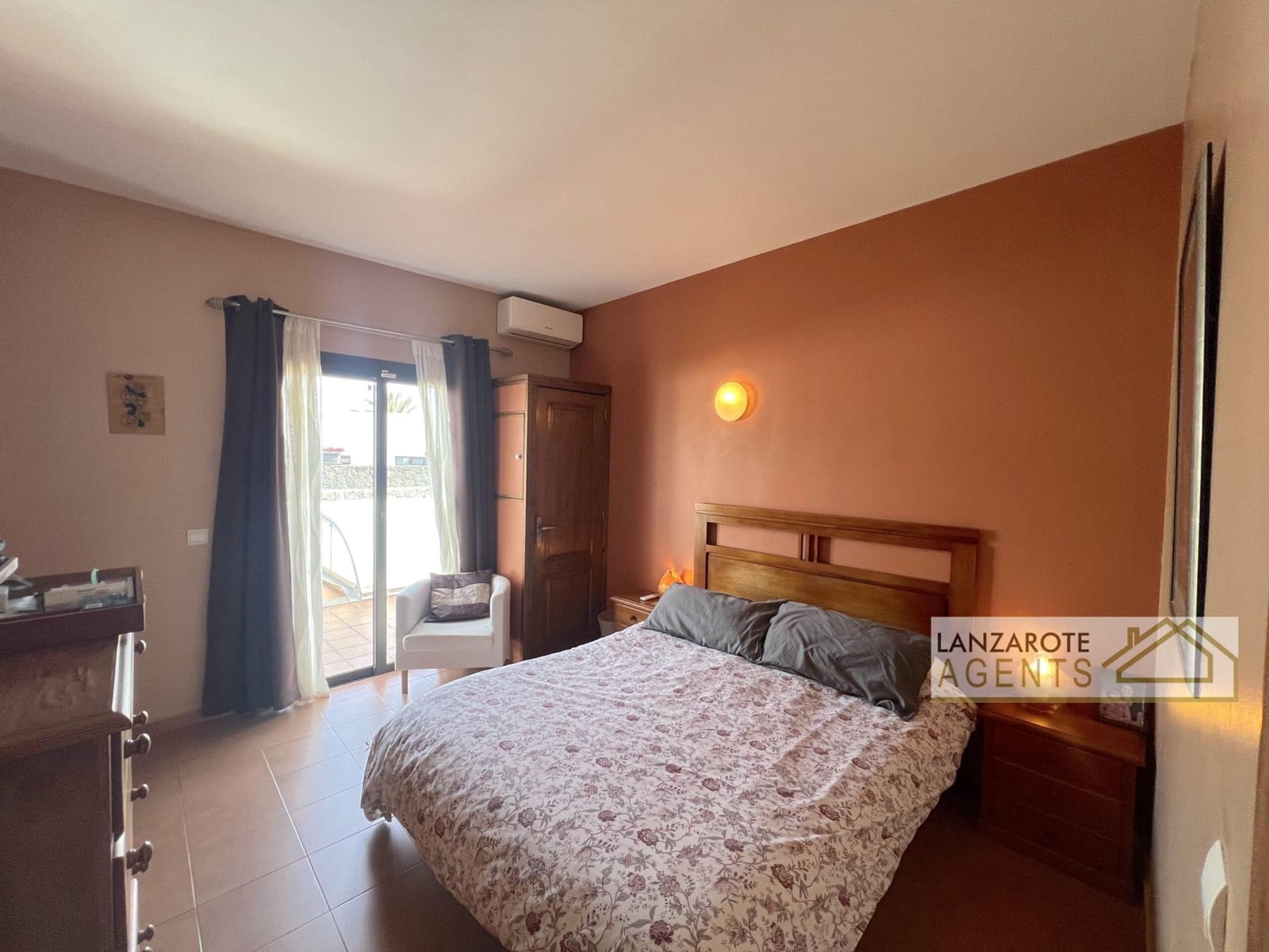 3 sypialnia Willa na sprzedaż w Playa Blanca z garażem - 544 995 € (Ref: 9691448)