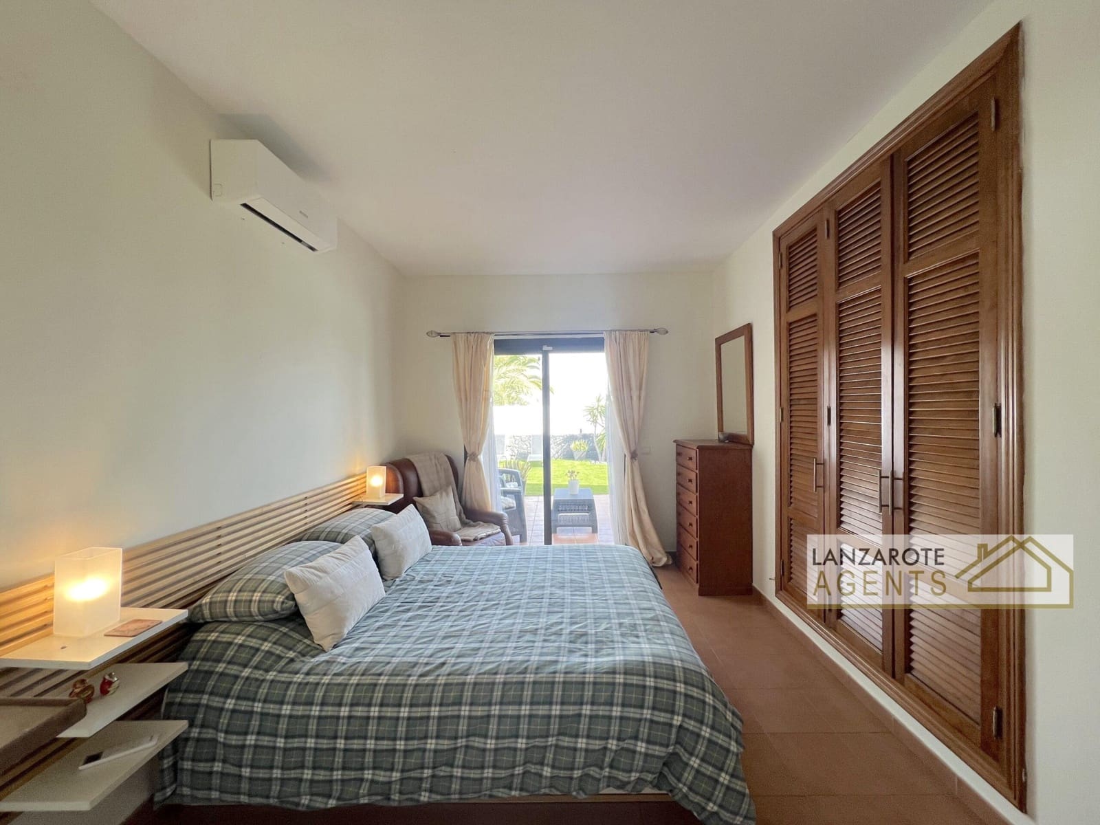 3 sypialnia Willa na sprzedaż w Playa Blanca z garażem - 544 995 € (Ref: 9691448)