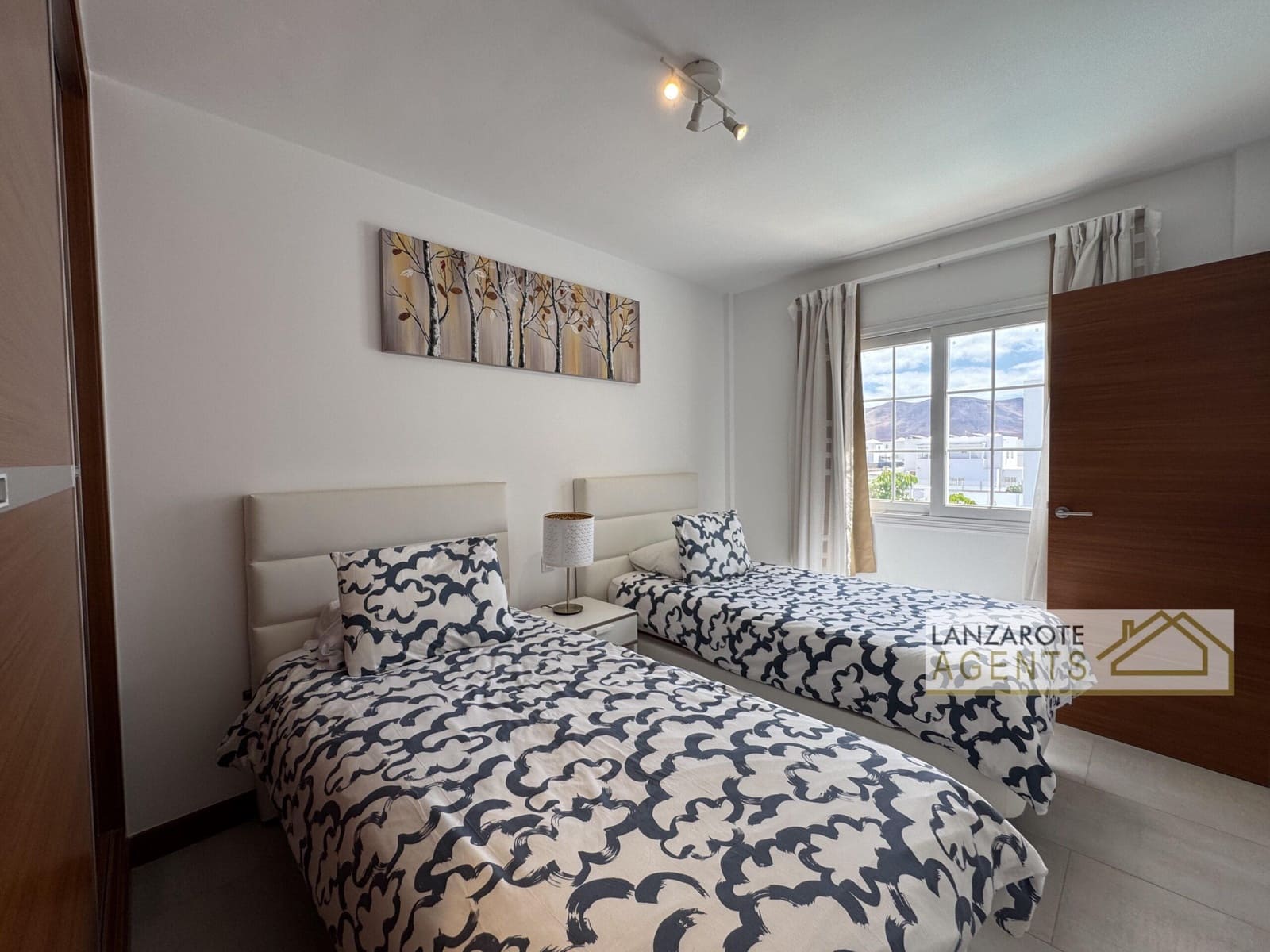 2 bedroom Villa for sale in Playa Blanca - € 475,000 (Ref: 9720320)