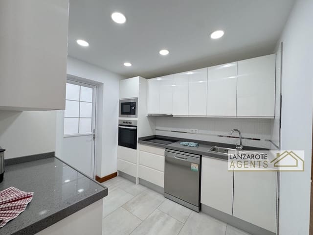 2 sovrum Villa till salu i Playa Blanca, Yaiza - 475 000 € (Ref: 9720320)