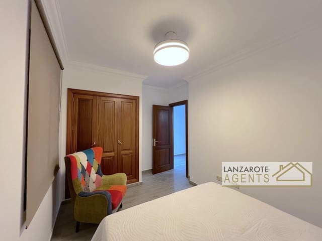 1 bedroom Apartment for sale in Playa Blanca, Yaiza - € 295,000 (Ref: 9726936)