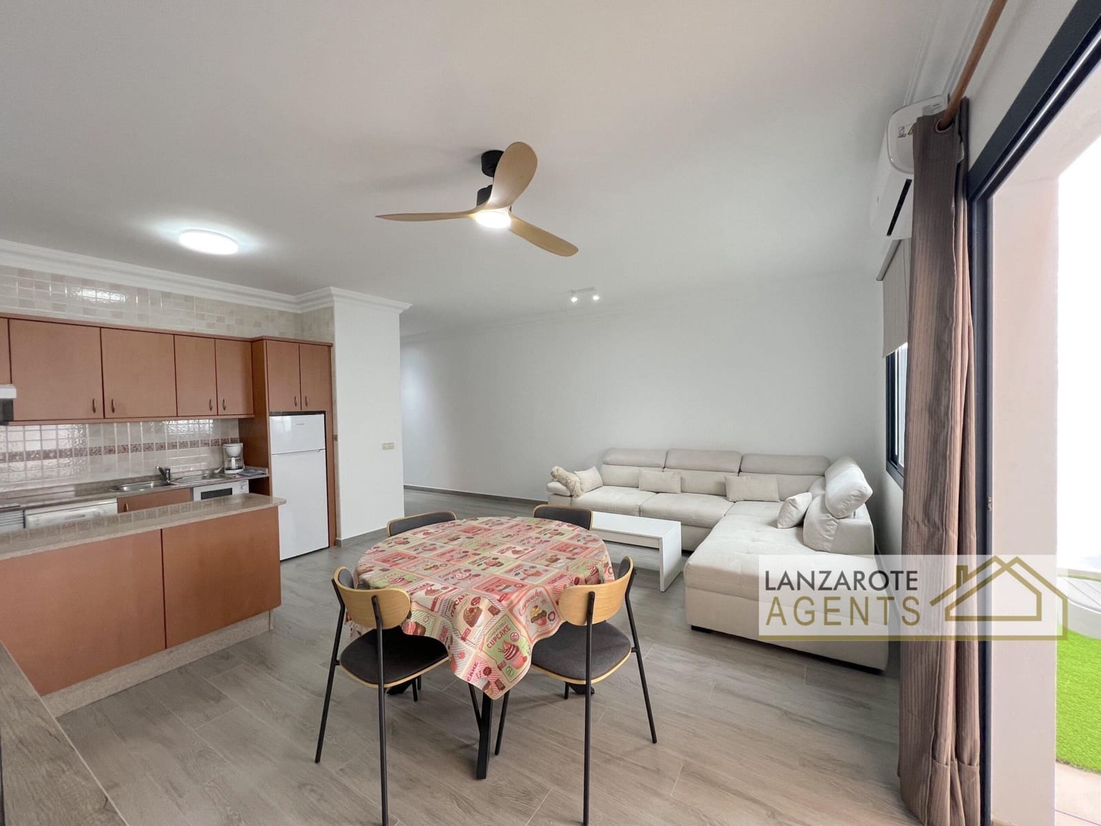 1 bedroom Apartment for sale in Playa Blanca - € 295,000 (Ref: 9726936)