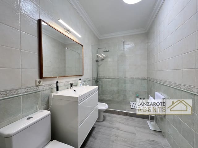 1 bedroom Apartment for sale in Playa Blanca, Yaiza - € 295,000 (Ref: 9726936)